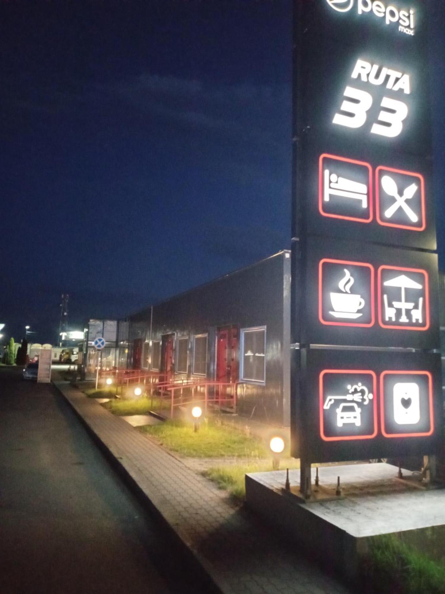 Motel Cet Arad Buitenkant foto